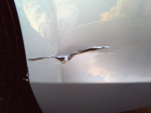  Volkswagen (VW) Golf with accident damage to RH front bumper leaving large unsightly crack 